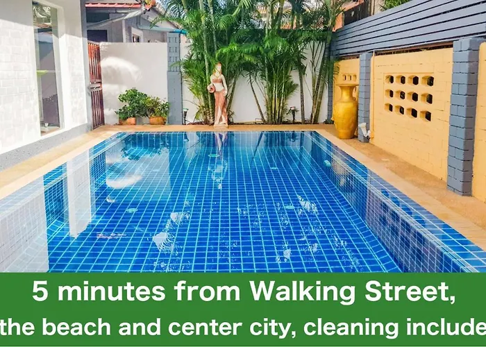 Corner Villa - Pattaya Holiday House Walking Street 4 Bedrooms