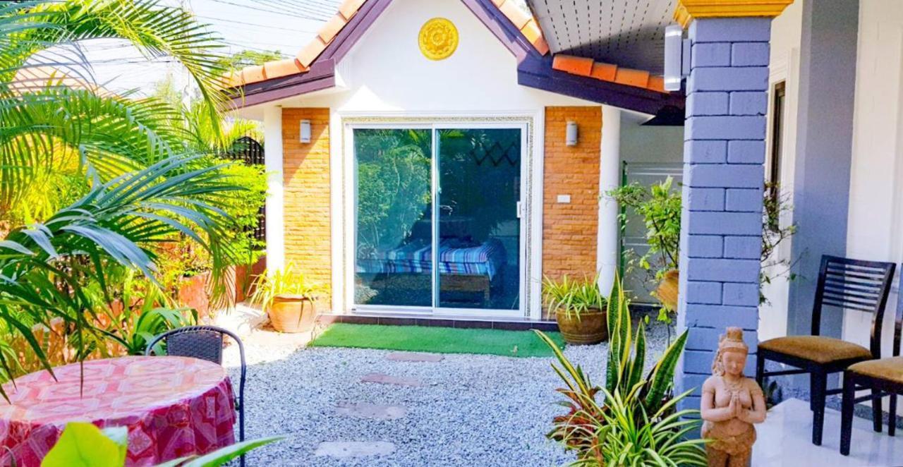 Corner - House Walking Street 4 Bedrooms Pattaya
