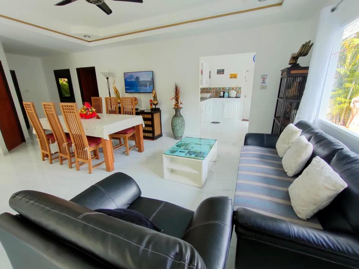 Villa Corner - House Walking Street 4 Bedrooms Pattaya