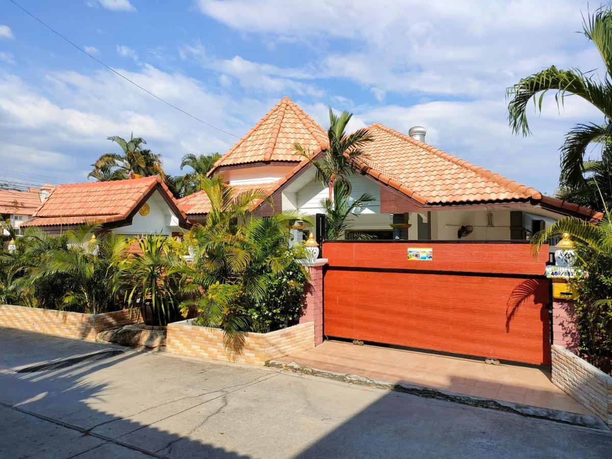 Villa Corner - House Walking Street 4 Bedrooms Pattaya